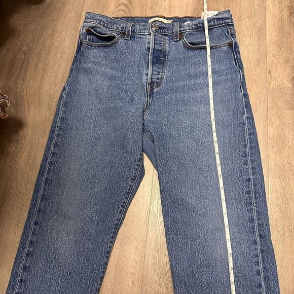 Levi's Light Blue Cropped Jeans - Picture 12 of 14